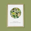 création florale en végétaux vert pressés forme de pleine lune cadre bois clair rajout de citation au choix pour rendre cette création inspirante