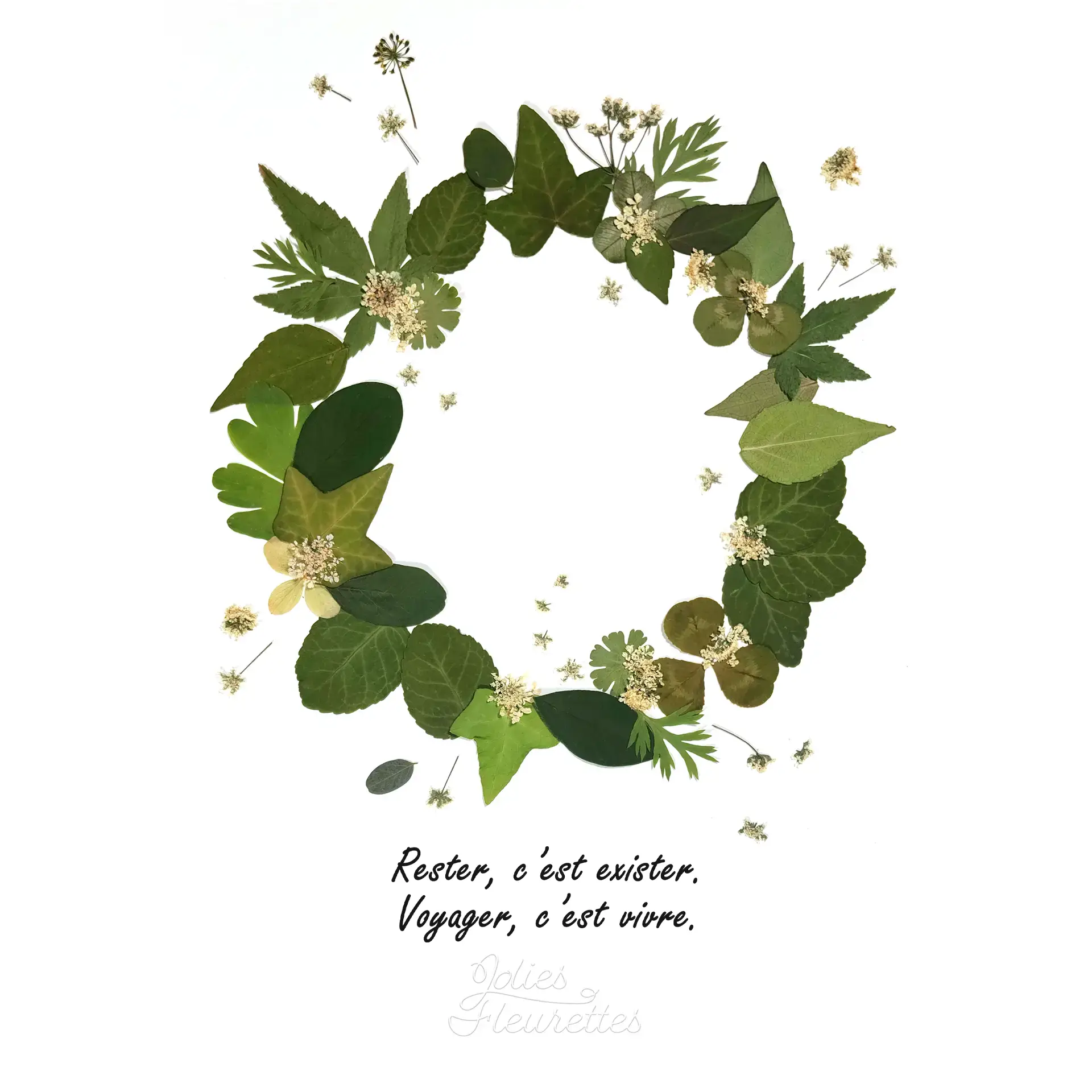 couronne végétale de feuilles et fleurs pressées façon herbier, citation en dessous