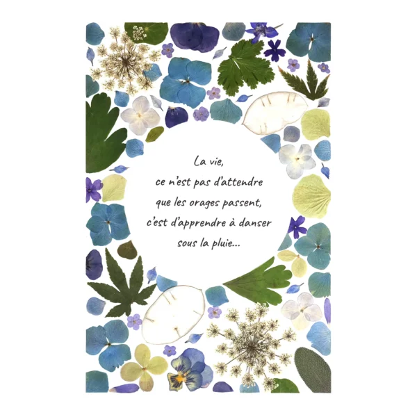 Création d'un herbier de fleurs bleues, ajouré et illustré d’une citation poétique en son centre