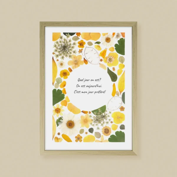 Herbier artisanal lumineux en fleurs pressées jaunes et blanches citation du jour
