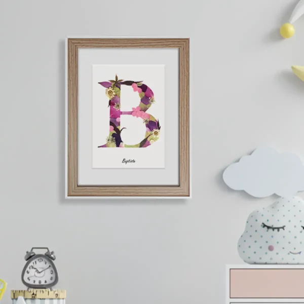 Herbier aux nuances roses lettre B sur fond blanc